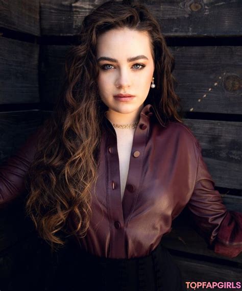 mary mouser sexe|MARY MOUSER Nude